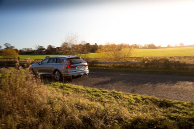 2017-volvo-v90-d4-inscription-40