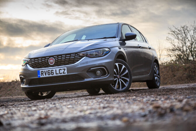 2016 FIAT Tipo Lounge 1.6 MultiJet PH 21
