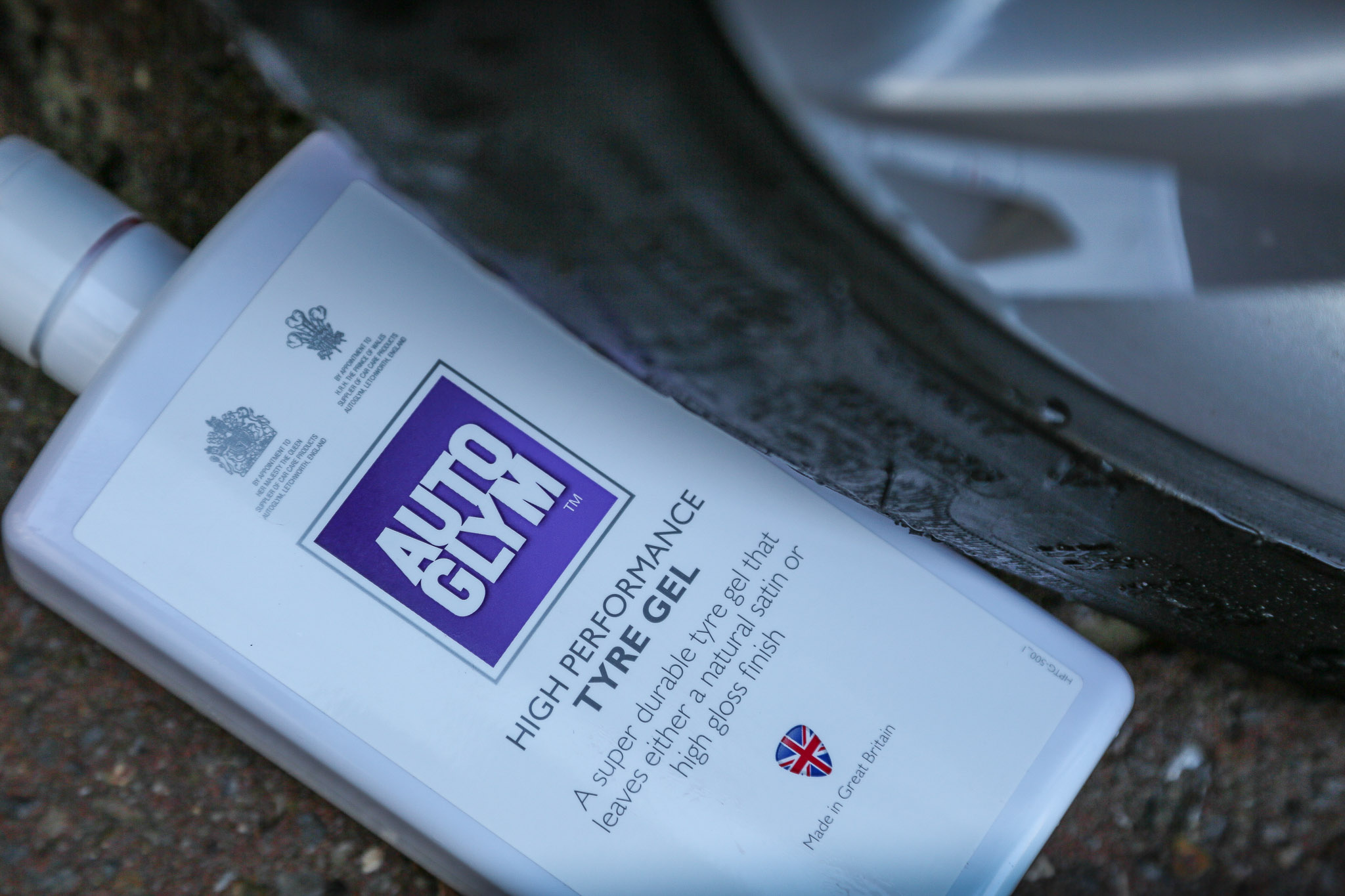 Glam It Up With Autoglym High Performance Tyre Gel