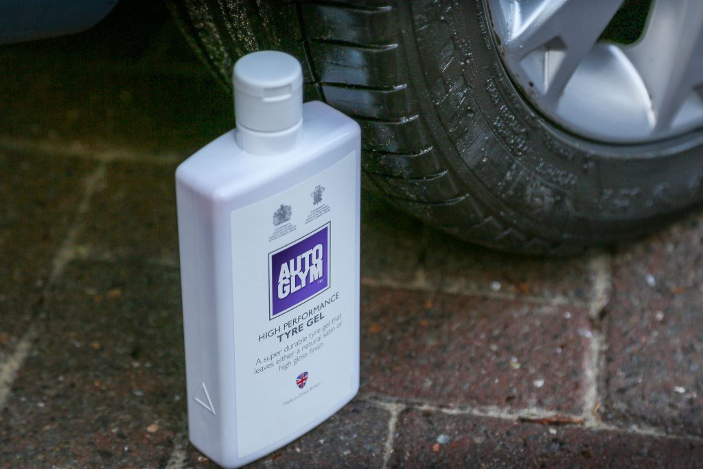 Glam It Up With Autoglym High Performance Tyre Gel