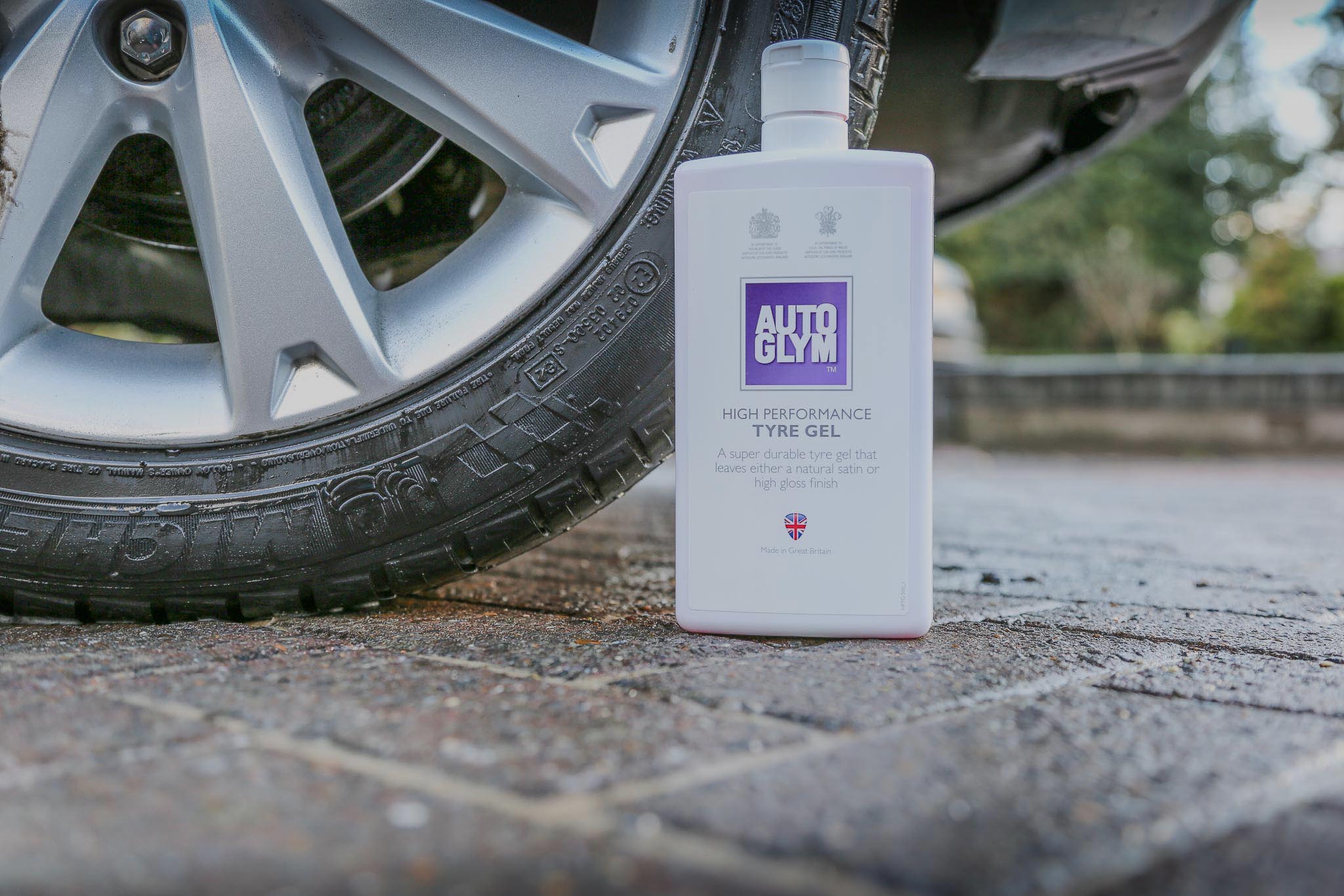 Glam It Up With Autoglym High Performance Tyre Gel