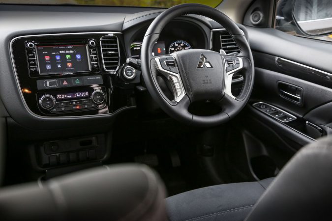 Mitsubishi Outlander GX3h+Review