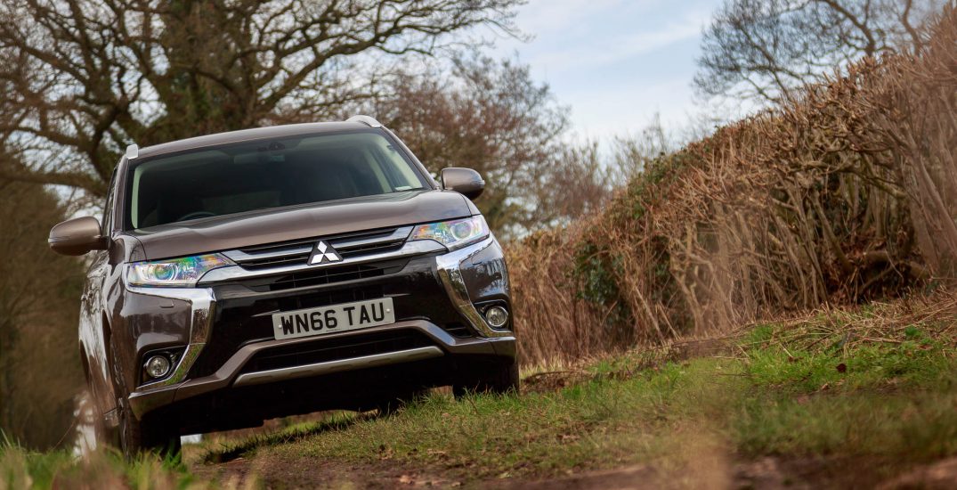 Mitsubishi Outlander PHEV GX3h MY16 Granite Brown PH 22