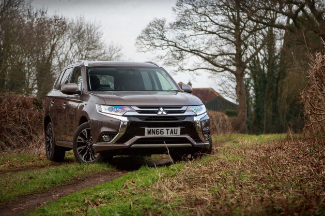 Mitsubishi Outlander PHEV GX3h MY16 Granite Brown PH 29