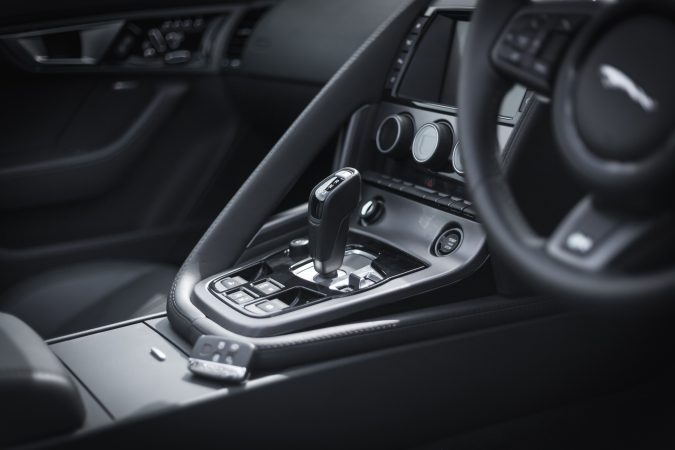Jaguar F-Type V8R AWD Convertible interior