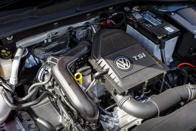 Volkswagen Golf SE Nav 1.0 engine