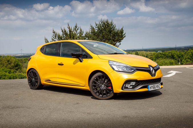 clio rs 220