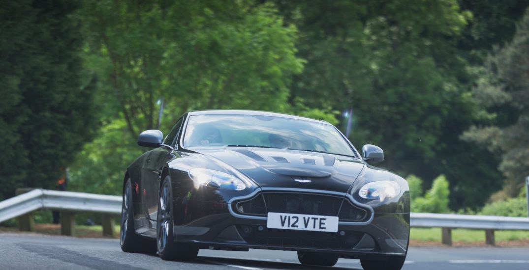 Aston Martin V12 Vantage S Manual 5