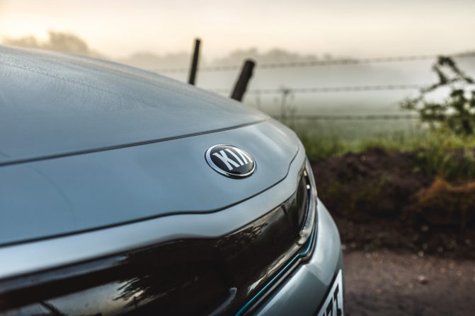 Kia Optima PHEV 2017 HR 2