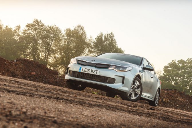 Kia Optima PHEV 2017 HR 5