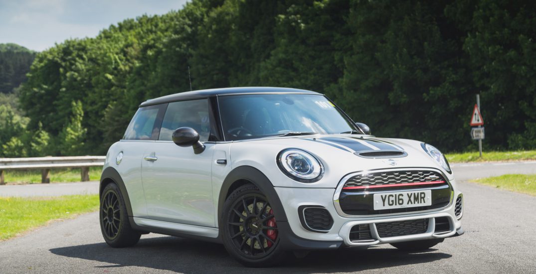 MINI John Cooper Works Challenge 1