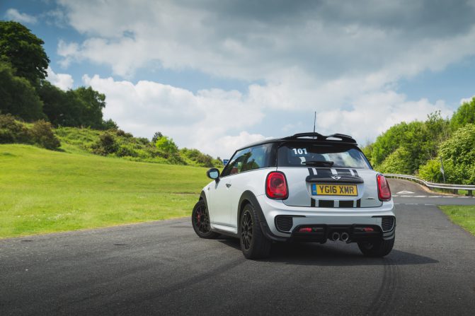 MINI John Cooper Works Challenge 6