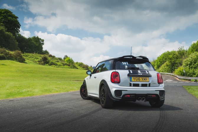 MINI John Cooper Works Challenge 6