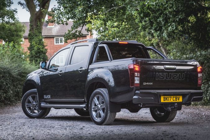Isuzu D max Blade 2017 HR 00006