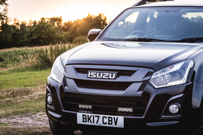 Isuzu D max Blade 2017 HR 00007