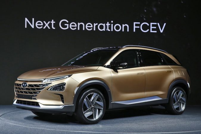 Hyundai Showcases Upcoming Hydrogen-Powered SUV 170817 Hyundai Motors Next Gen Fuel Cell SUV 2 675x450