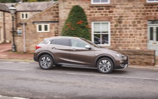 2017 Inifinity QX30 00020