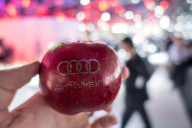 Frankfurt IAA 2017 323 Audi Apple