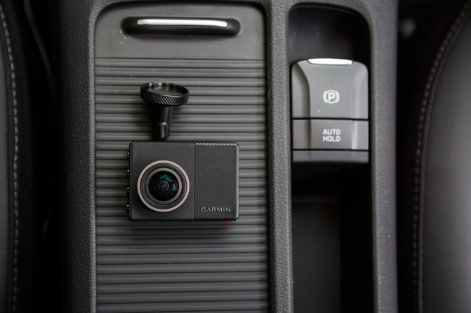 Garmin Dash Cam 65W 6