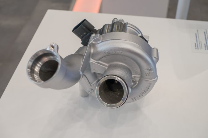 borgwarners ebooster at FrankFurt MotorShow 2017 - Eletric Turbo