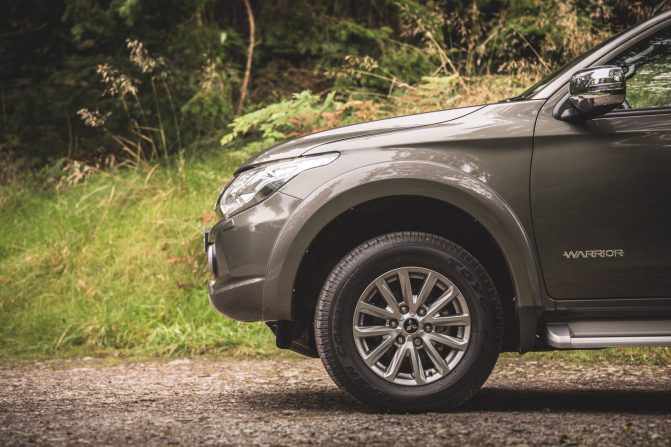 Mitsubishi L200 Warrior HR 00015
