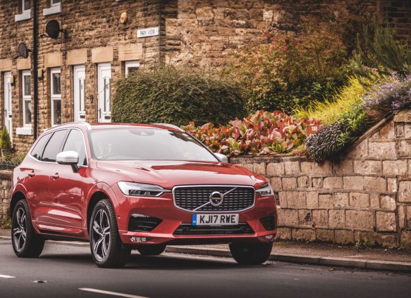 2017 Volvo XC60 R Design Red 5