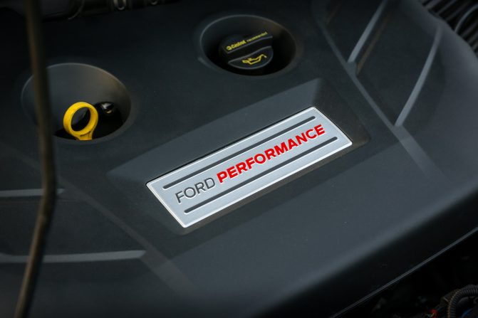 Ford Focus RS 2017 HR 4