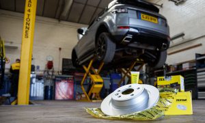 Textar Range Rover Fitting 10
