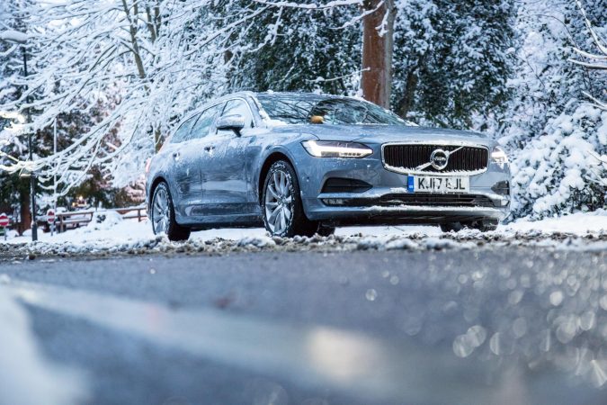 Volvo V90 D4 Momentum Pro 13