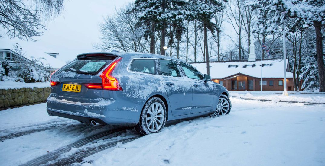 Volvo V90 D4 Momentum Pro 22