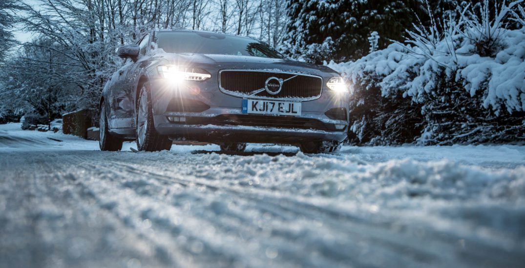 Volvo V90 D4 Momentum Pro 27