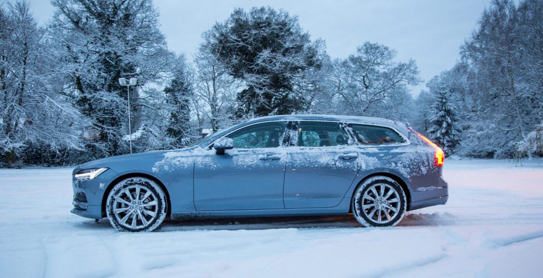 Volvo V90 D4 Momentum Pro 9