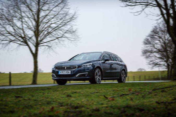 Peugeot 508 SW GT Driving