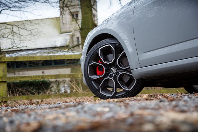 Skoda Octavia vRS 245 Large Brakes Black Diamond Cut Alloy Wheels