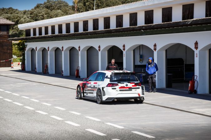 2018 Volkswagen Golf GTI TCR Ascari 18