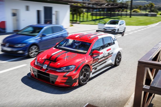 2018 Volkswagen Golf GTI TCR Ascari 2