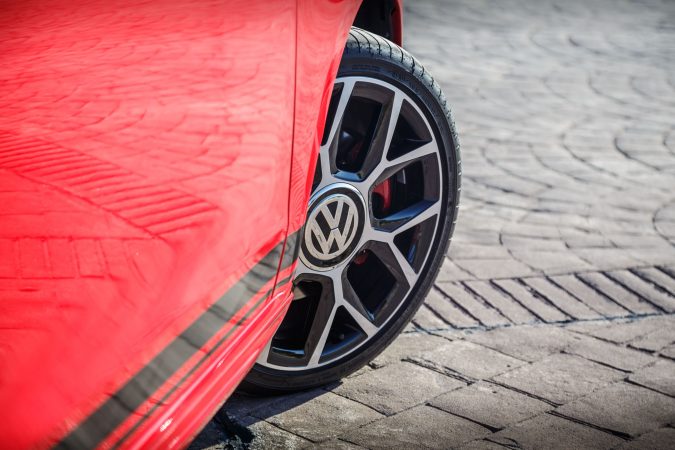 2018 Volkswagen up GTI Ascari 11