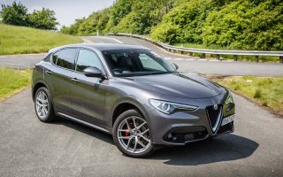 Alfa Romeo Stelvio SUV 22