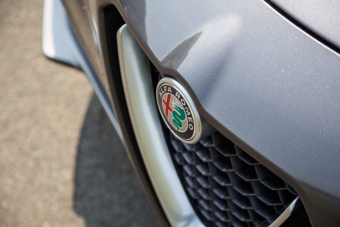 Alfa Romeo Stelvio SUV 25