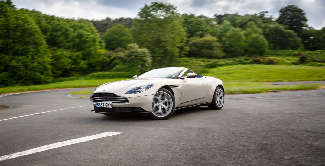 Aston Martin DB11 Volante 0029