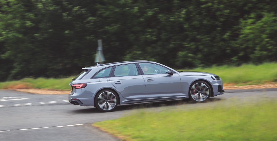 Audi RS4 Avant 15