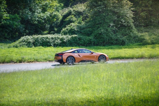 BMW i8 E-Copper Driving