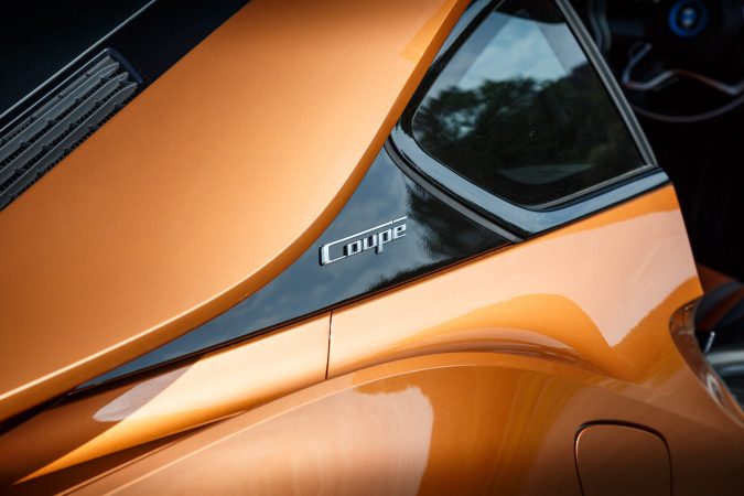 BMW i8 E-Copper coupe badge