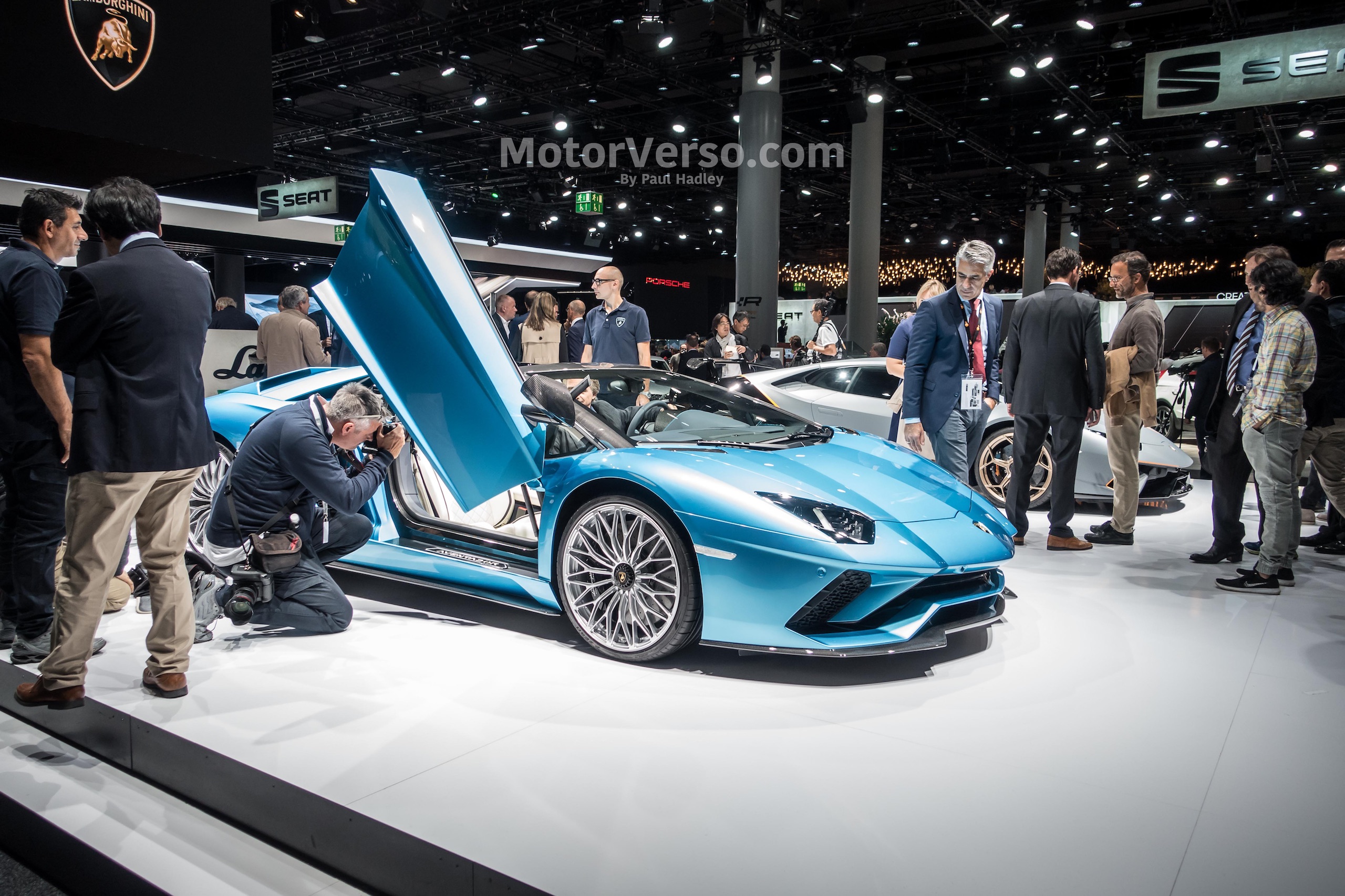 Lamborghini Wallpaper - Blue Aventador CoupÃ© at FrankFurt IAA