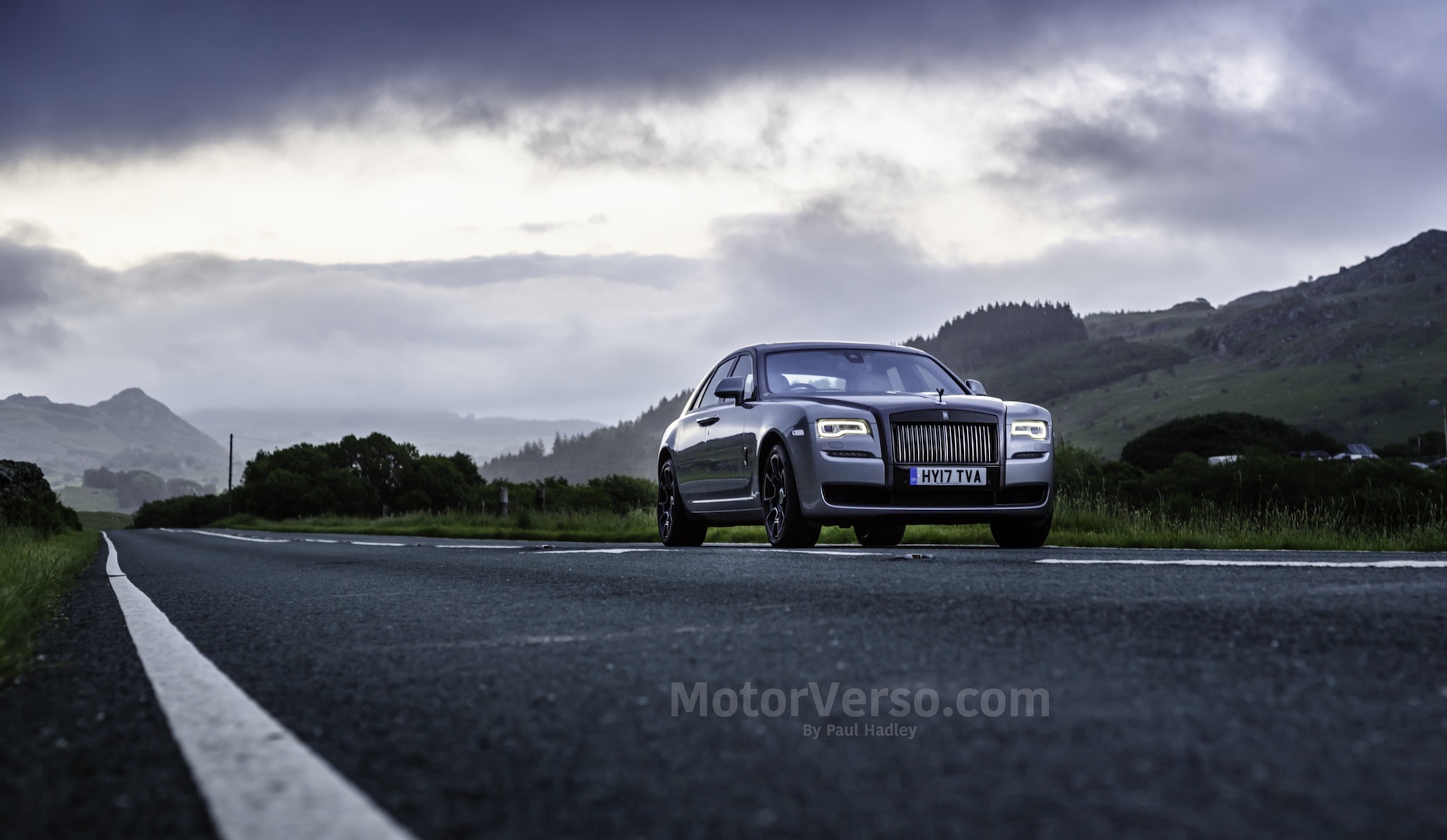 Rolls Royce Wallpaper (Ghost Black Badge HD Desktop & iPhone) Rolls Royce Wallpaper (Ghost Black Badge HD Desktop & iPhone)