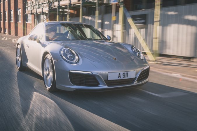 Porsche 911 Carrera 2018 4