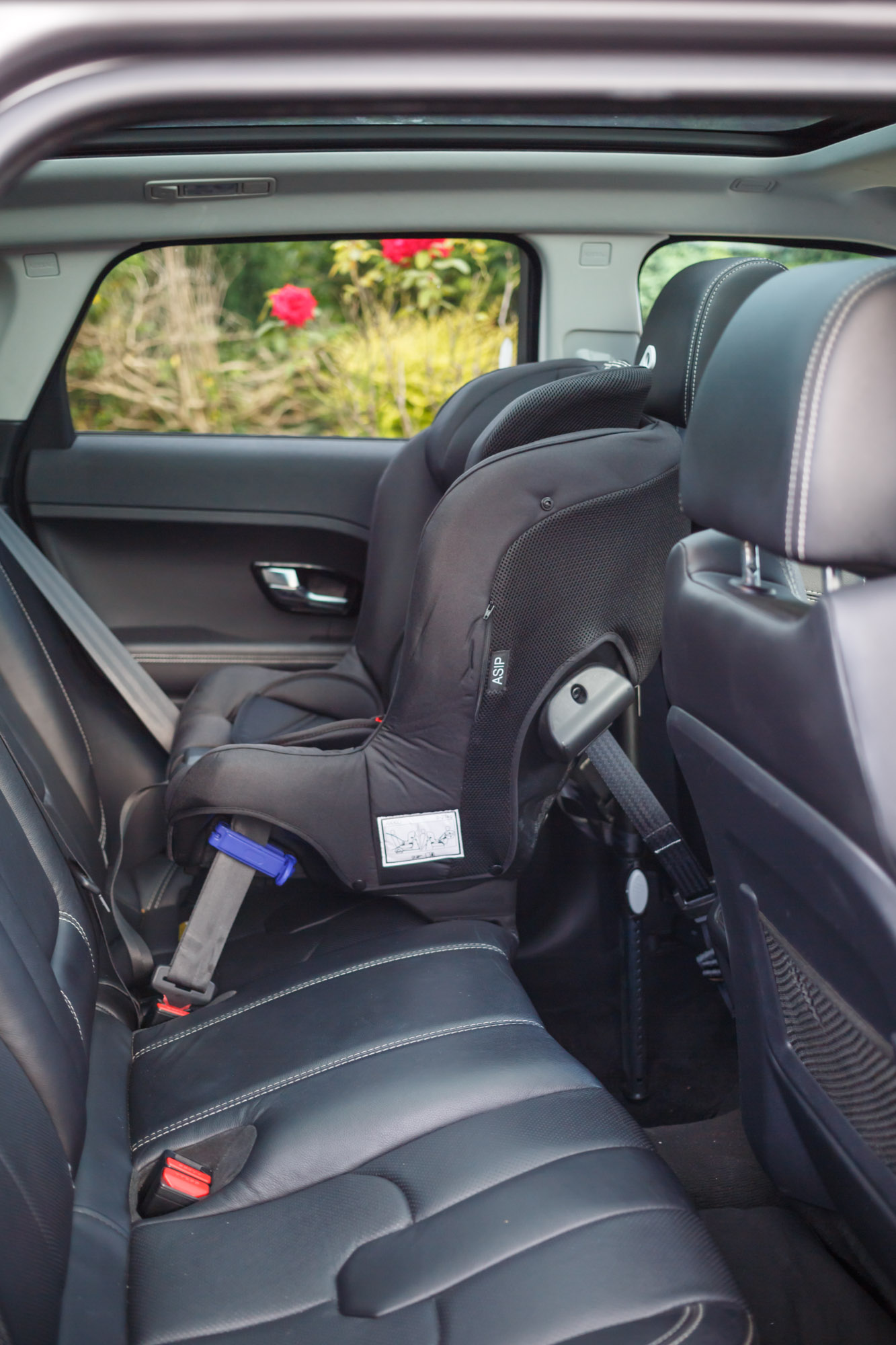 axkid rear facing car seat