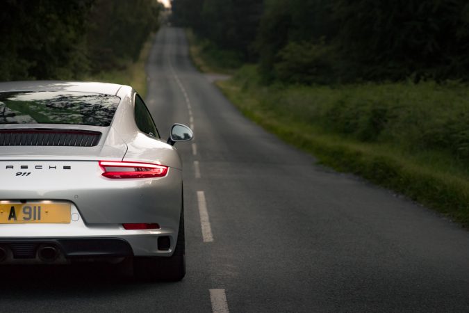 Porsche 911 Carrera 2018 - Rear Driving Up Rpad