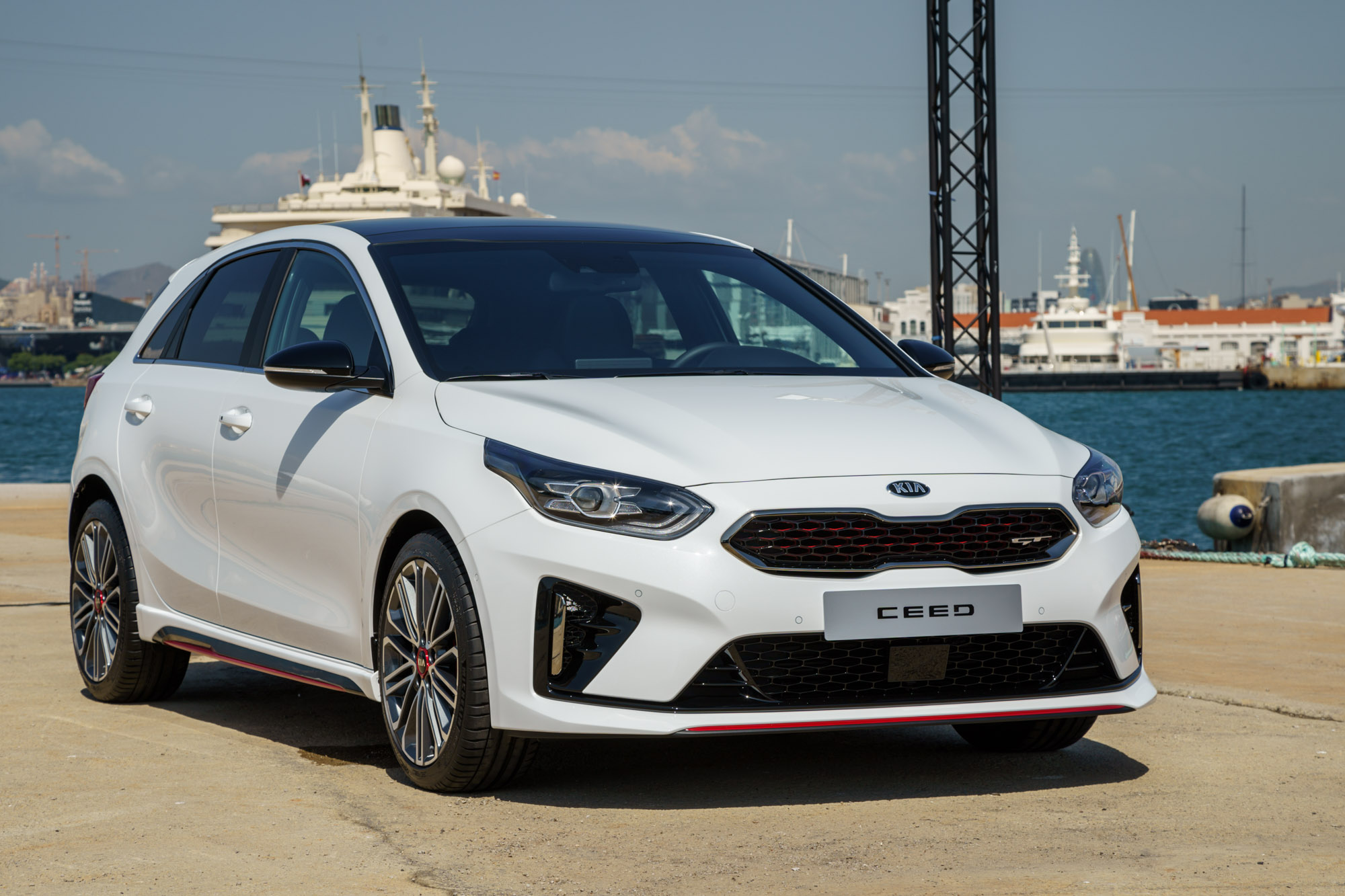 Kia Reveals New High Performance Ceed GT