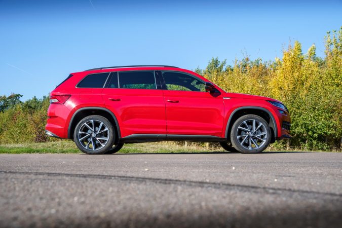 Skoda Kodiaq Review Side On